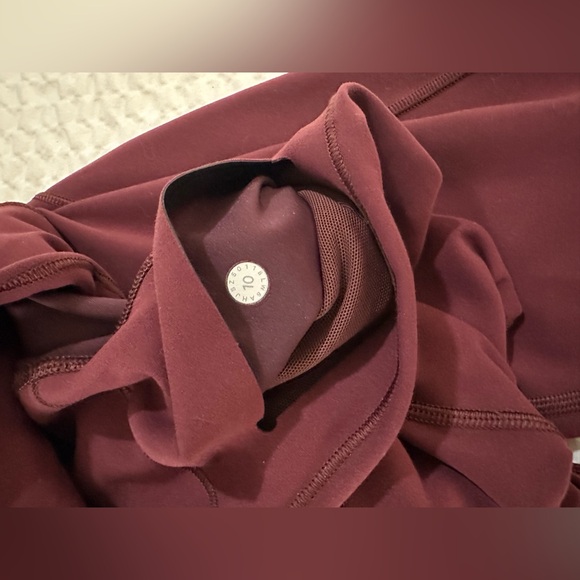Lululemon In Movement Burgundy Crop Everlux Redwood Leggings 10 - Picture 9 of 9
